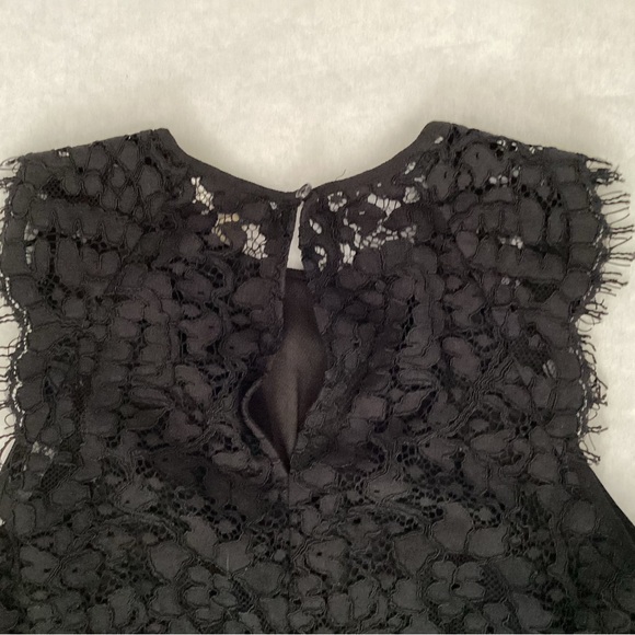 Michael Kors Black Sleeveless Lace Top, Size 2 - Picture 4 of 7